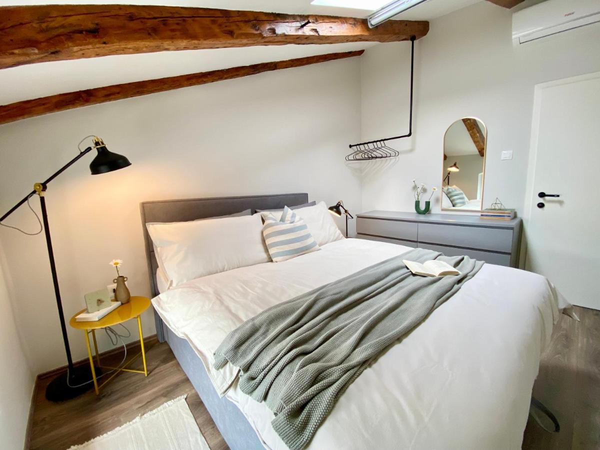 Parentium Loft Center Square Apartment